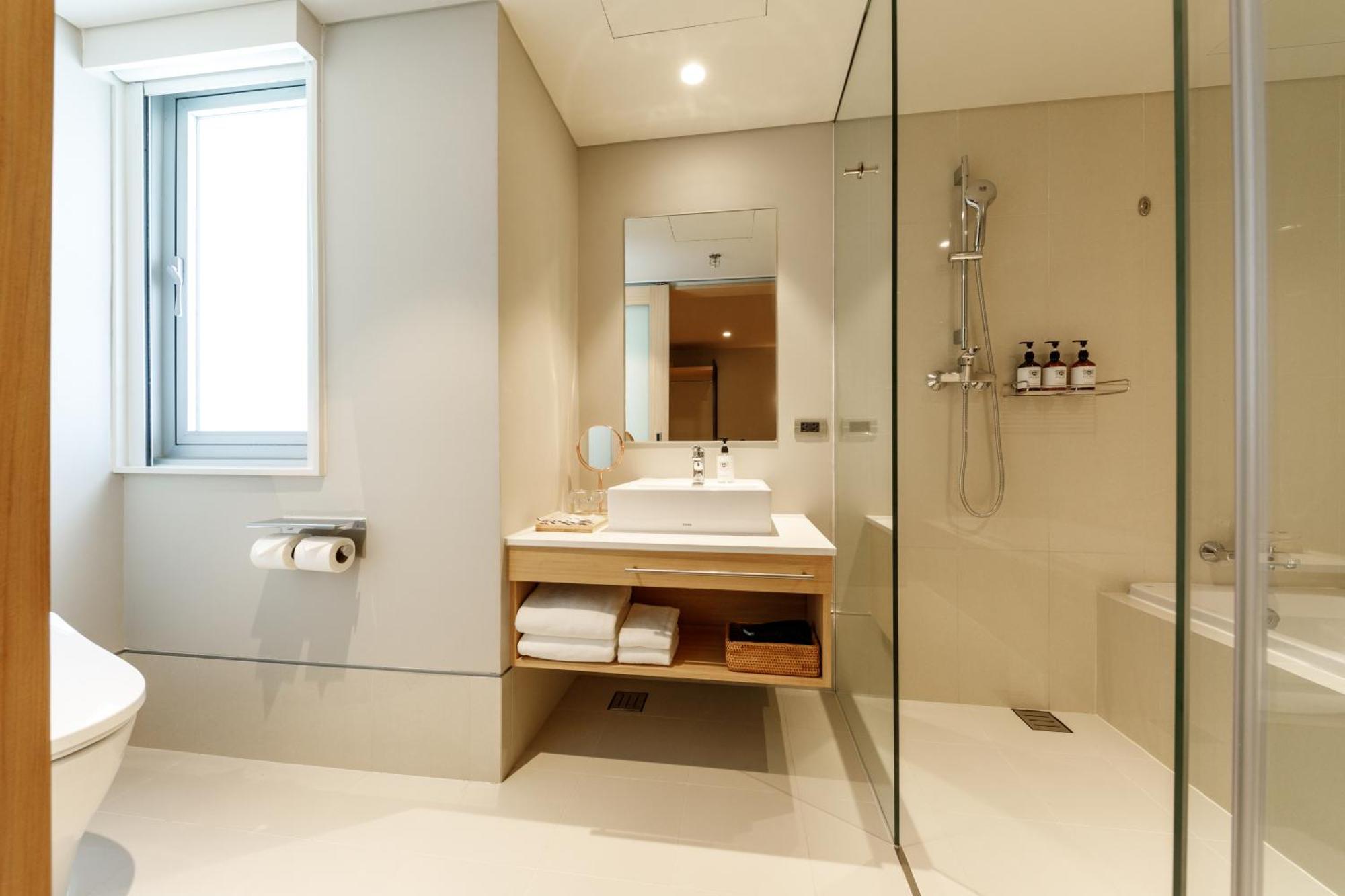 Nishitetsu Hotel Croom Bangkok Silom Экстерьер фото
