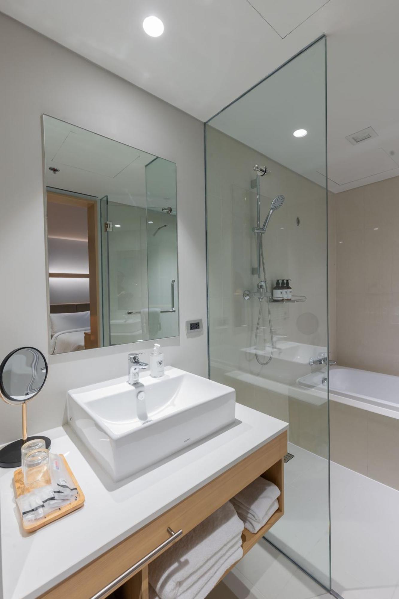 Nishitetsu Hotel Croom Bangkok Silom Экстерьер фото
