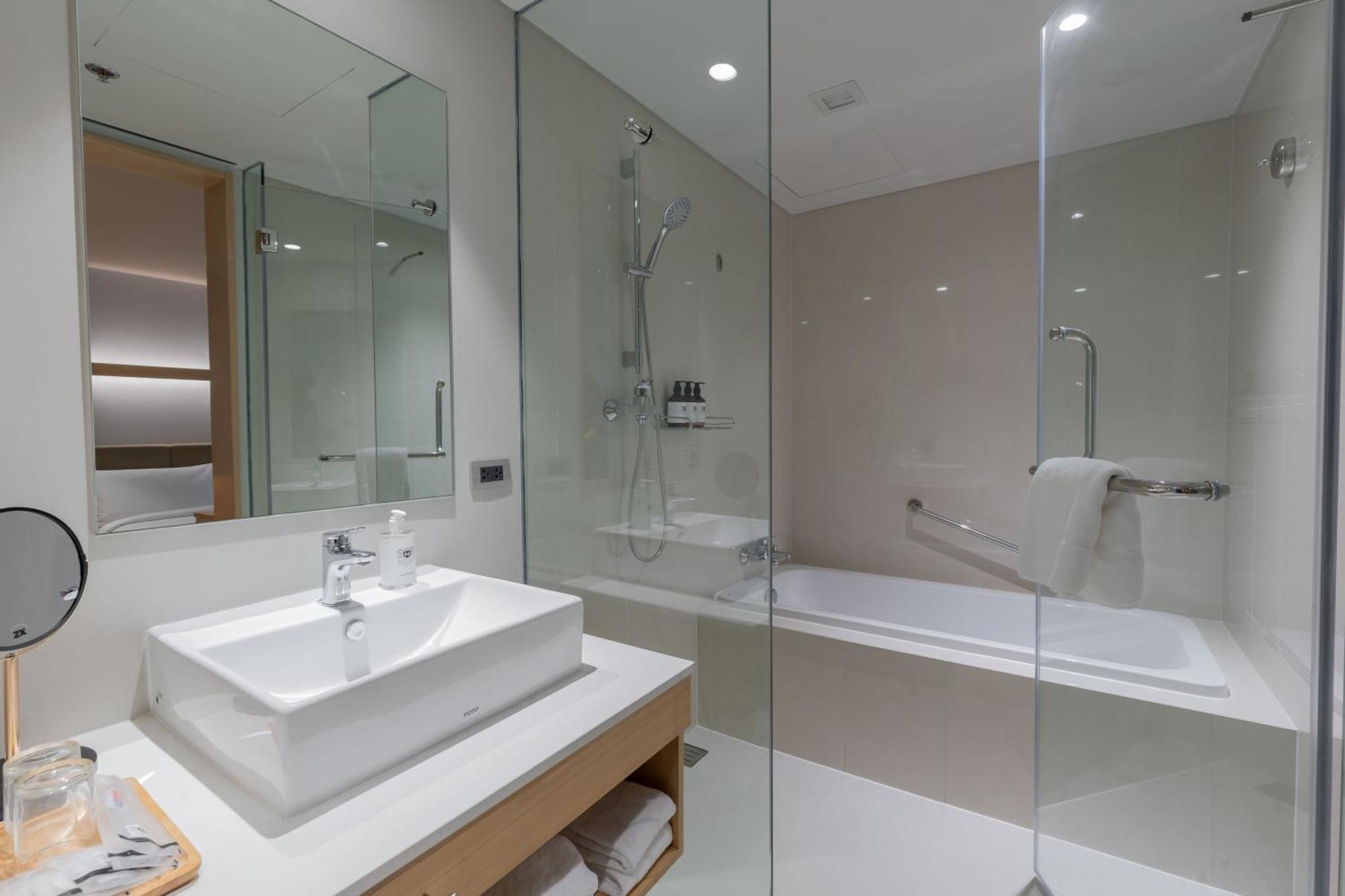 Nishitetsu Hotel Croom Bangkok Silom Экстерьер фото